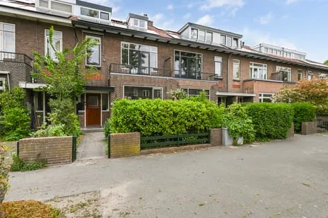 Tussenwoning te koop: Damsigtstraat 56, Damsigt Voorburg
