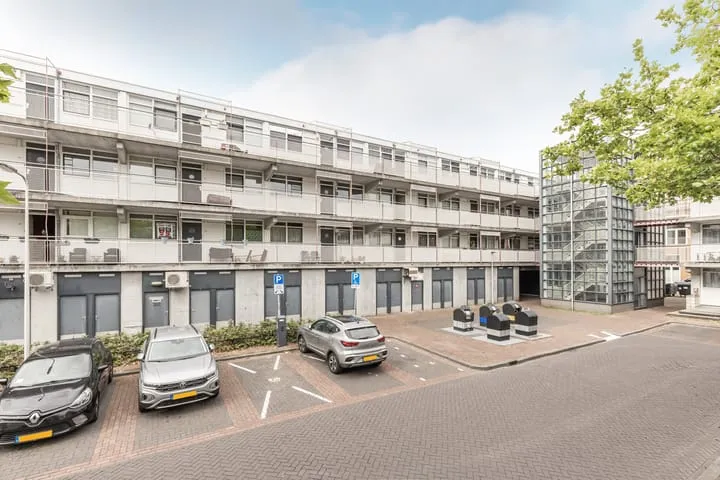Appartement te koop: Damstraat 58, Centrum-Oost Spijkenisse