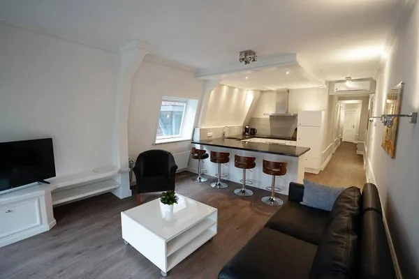 Woning te huur: Damstraat, Oude Kerk e.o. Amsterdam