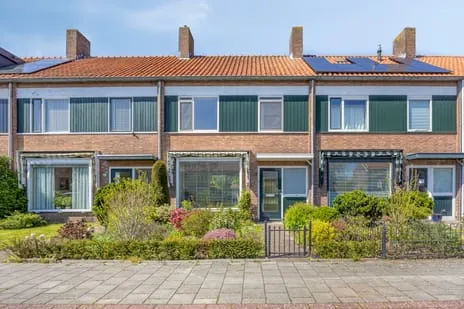Tussenwoning te koop: Daniël Heinsiusstraat 18, Schrijversbuurt Deventer