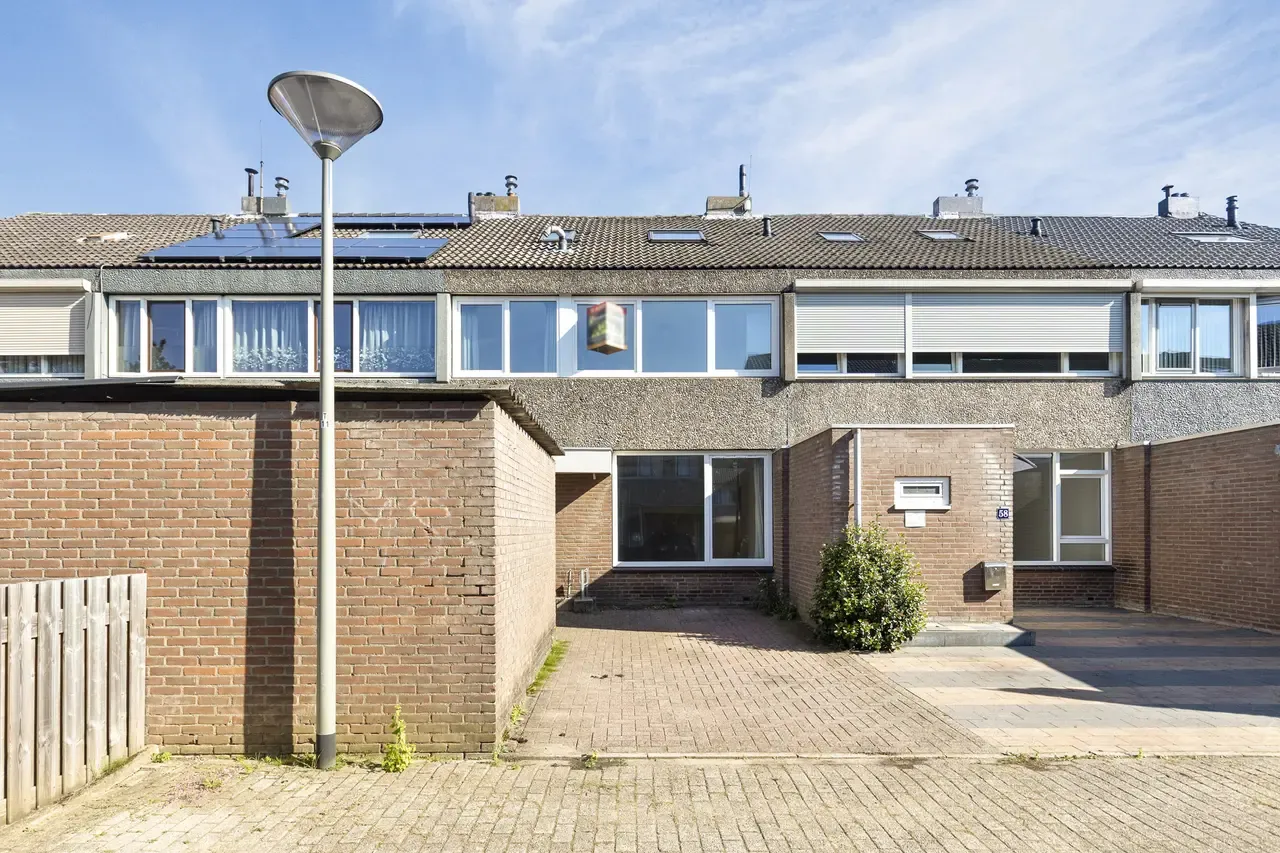 Tussenwoning te koop: Dasseburcht 56, Oss