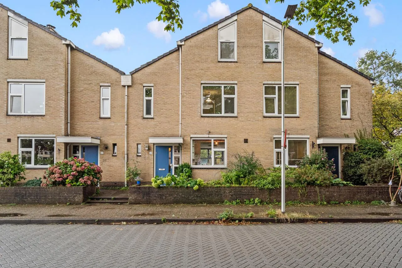 Tussenwoning te koop: Dassenakker 69, Houten