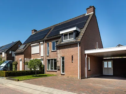 Twee-onder-één-kap te koop: Dasstraat 18, De Horst Groesbeek