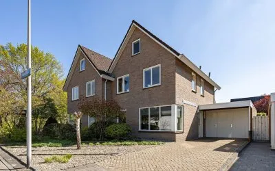 Twee-onder-één-kap te koop: Dasstraat 44, Roershoek Hengelo