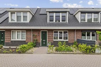 Tussenwoning te koop: Daverhof 5, Kerk-Avezaath