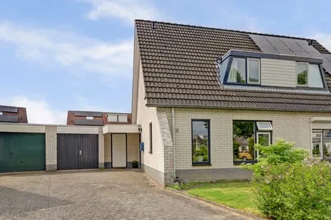 Twee-onder-één-kap te koop: de Aalbes 5, De Huet - fase 4 Doetinchem
