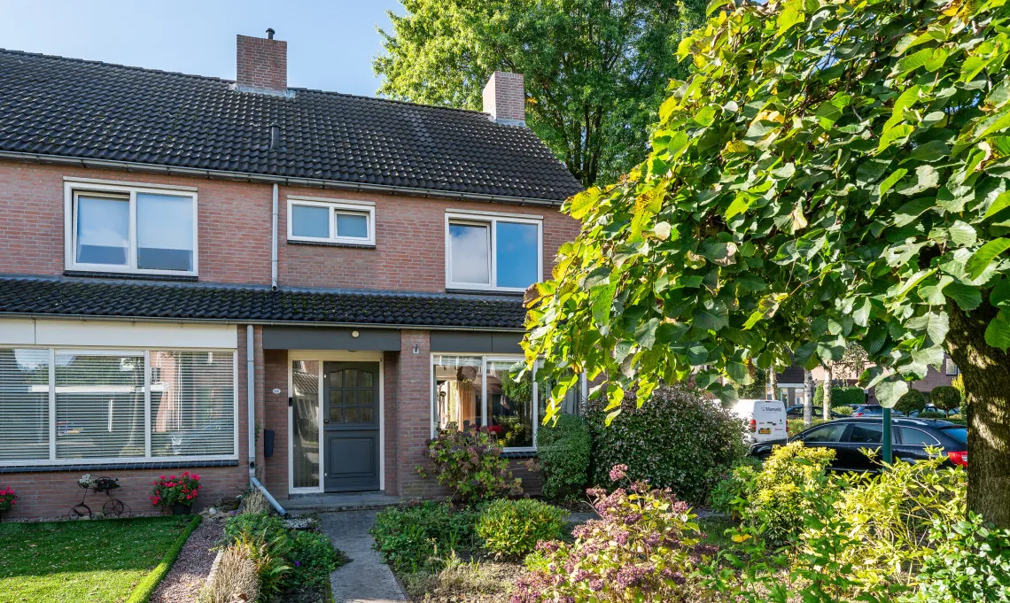 Hoekwoning te koop: de Ambachten 120, Heeze