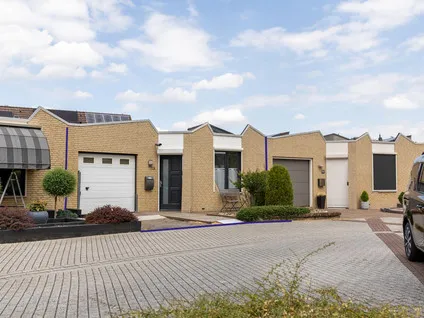Tussenwoning te koop: De Bazuin 12, 's-Heerenberg 'S-Heerenberg