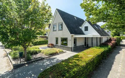 Detached house for sale: De Bazuin 33, Oosterpark Harlingen