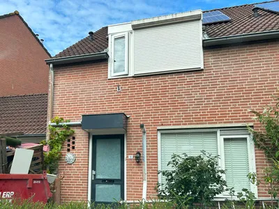 Tussenwoning te koop: De Biesbosch 18, Venne-West Drunen