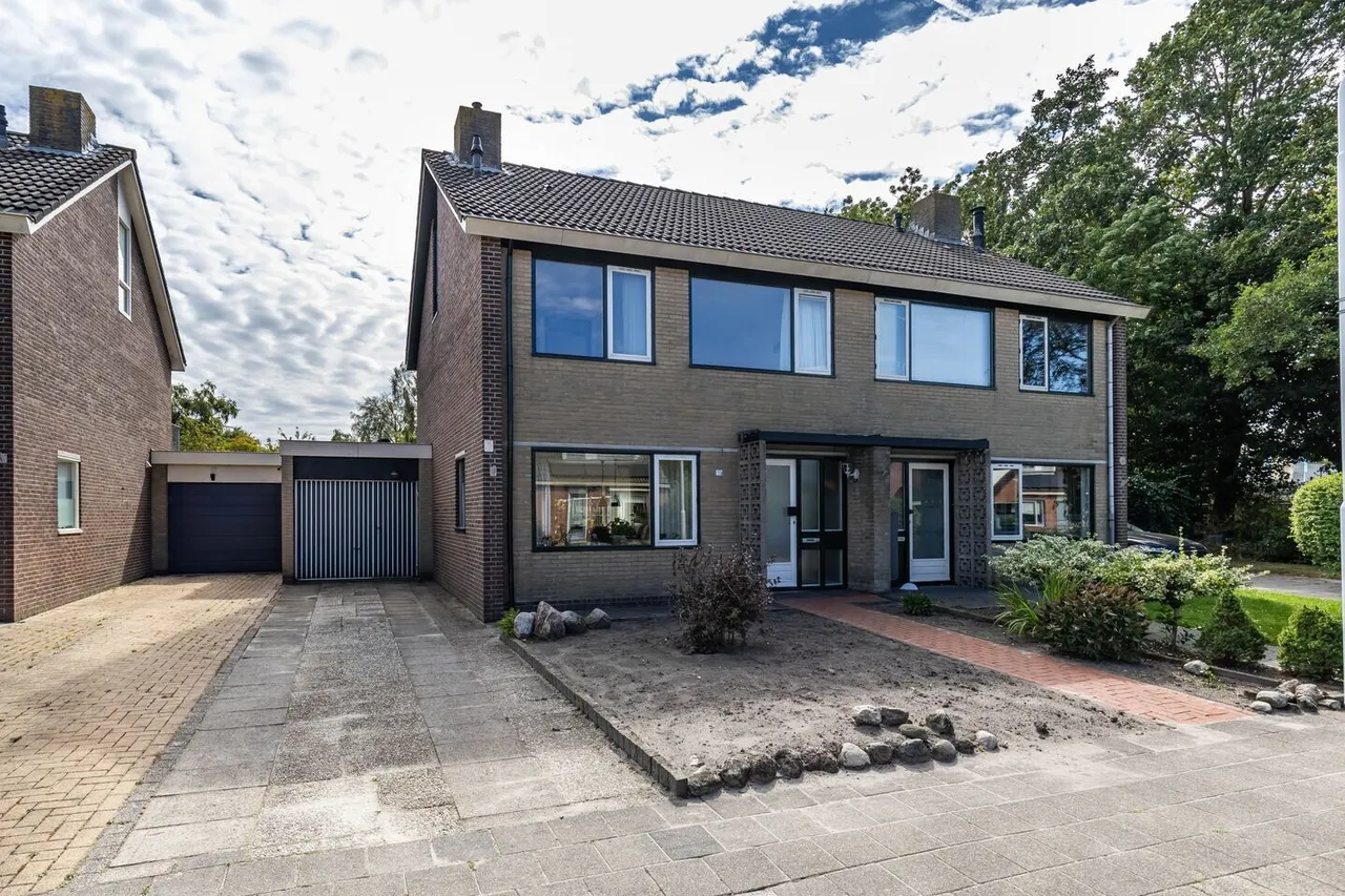 Tussenwoning te koop: De Bjirken 51, Feanwâlden