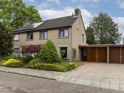 Tussenwoning te koop: De Bleker 43, 't Look Veldhoven