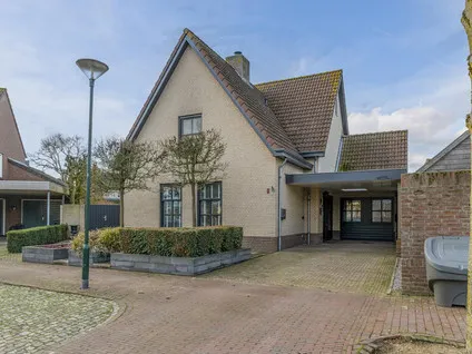 Vrijstaande woning te koop: De Bocht 1, Diessen Diessen