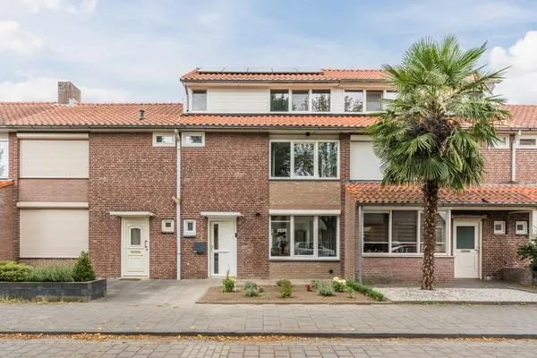 Tussenwoning te koop: De Borchgravestraat 64, D'Ekker Veldhoven