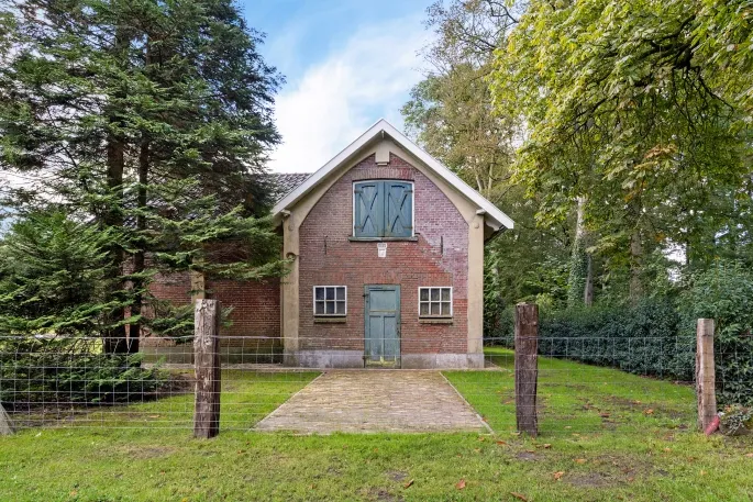 Vrijstaande woning te koop: De Braakweg 138, Enschede