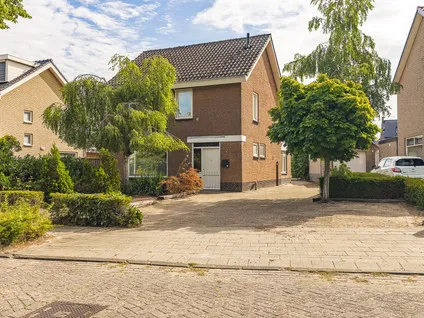 Vrijstaande woning te koop: De Brug 36, Zundert Zundert