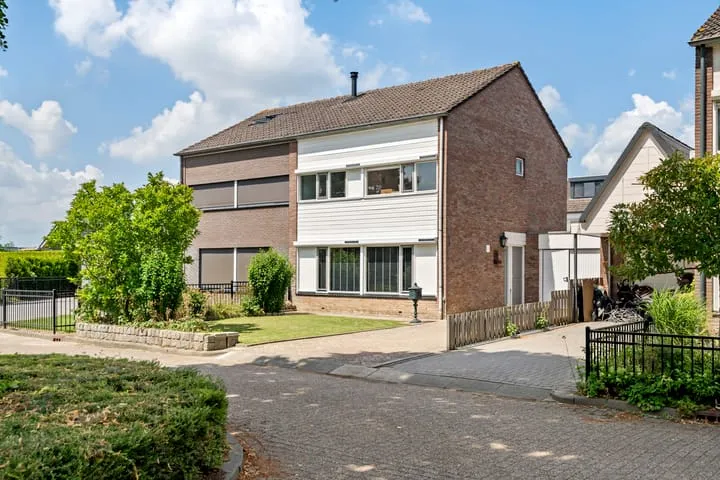 Terraced house for sale: de Cock van Opijnenstraat 19, Opijnen Opijnen