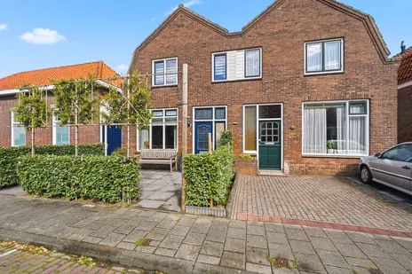 Twee-onder-één-kap te koop: De Deckerestraat 3, Kern Oost-Souburg Oost Oost-Souburg