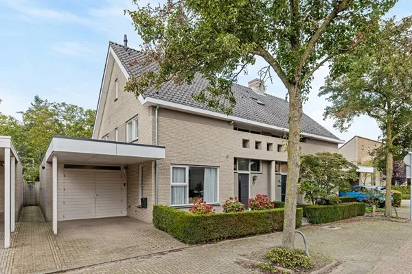 Twee-onder-één-kap te koop: De Doelen 25, Boxtel