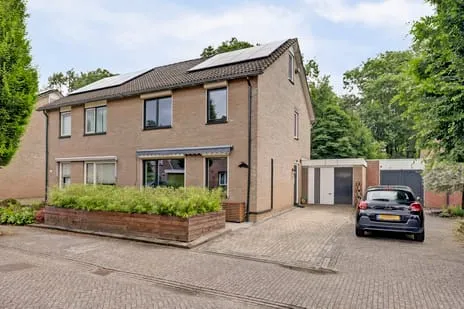 Tussenwoning te koop: De Drainhaak 32, Kampbuurt Swifterbant
