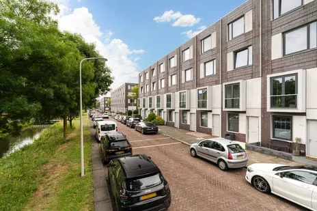 Tussenwoning te koop: De Gaarde 298, Dreven en Gaarden 'S-Gravenhage