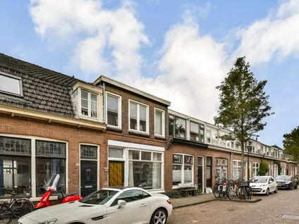 Tussenwoning te koop: De Genestetstraat 21, Haagweg-Noord Leiden