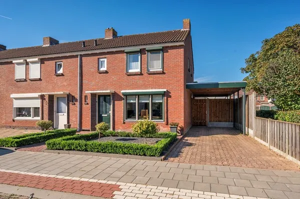 Hoekwoning te koop: De Genestetstraat 43, Venlo