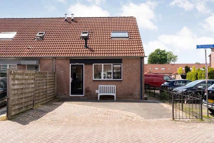 Corner house for sale: De Gieteling 1, Leemslagen Noord Almelo