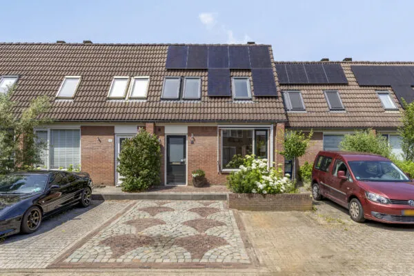 Terraced house for sale: De Hofstede 8, De Heeze Apeldoorn