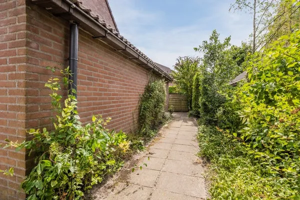 Twee-onder-één-kap te koop: De Holtmaden 3, Kinholt Hoogeveen