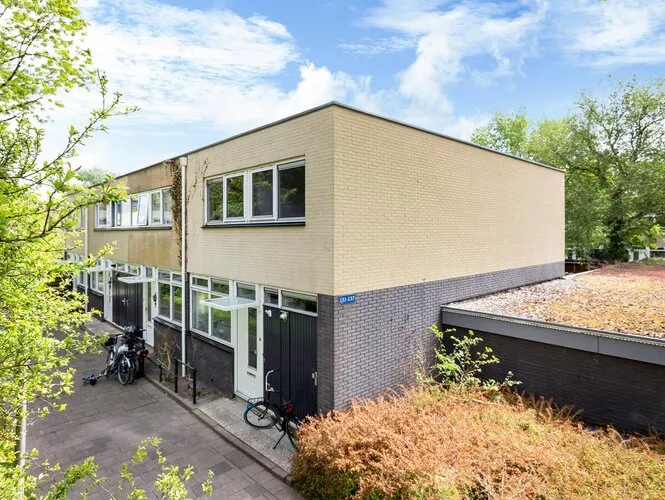 Tussenwoning te koop: de Hooidollen 137, Bilgaard Leeuwarden