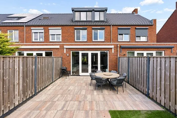 Tussenwoning te koop: De Hoop 45, Buurt 4 Zeewolde