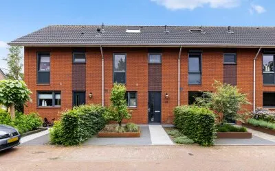 Tussenwoning te koop: De Hooyer 35, Wekerom dorp Wekerom