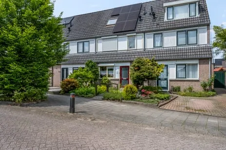 Tussenwoning te koop: De Horst 35, De Horst Rhenen