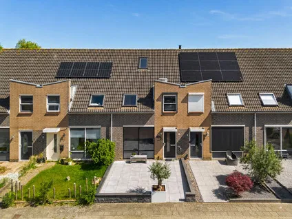 Tussenwoning te koop: De Horst 5, Tollebeek-woonkern Tollebeek