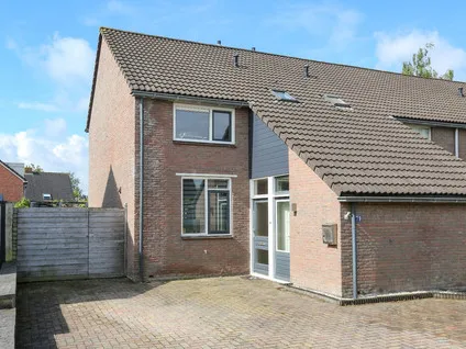 Hoekwoning te huur: De Houtduif 79, Surhuisterveen Surhuisterveen