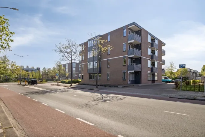 Appartement te koop: De Jagerweg 2, Minnaertweg en omgeving Dordrecht