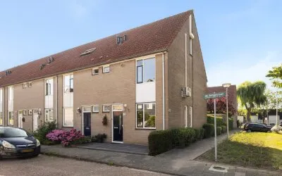 Hoekwoning te koop: De Jongstraat 2, Linschoten Linschoten