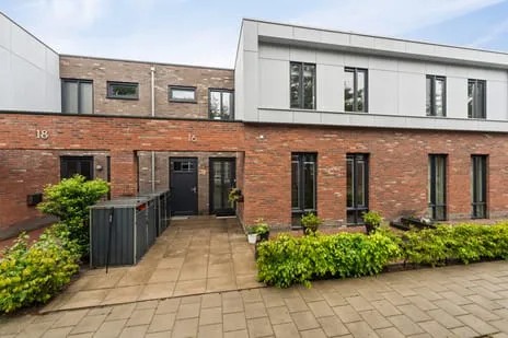 Tussenwoning te koop: de Jura 16, Emmeloord-Espelervaart-Bergenbuurt Emmeloord