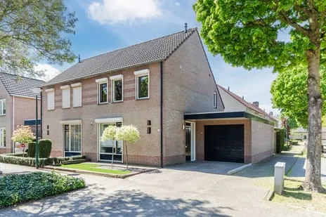 Twee-onder-één-kap te koop: De Kabouterberg 2, De Kabouterberg e.o. Bergeijk