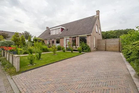 Corner house for sale: De Kamp 19, Moddergat Moddergat