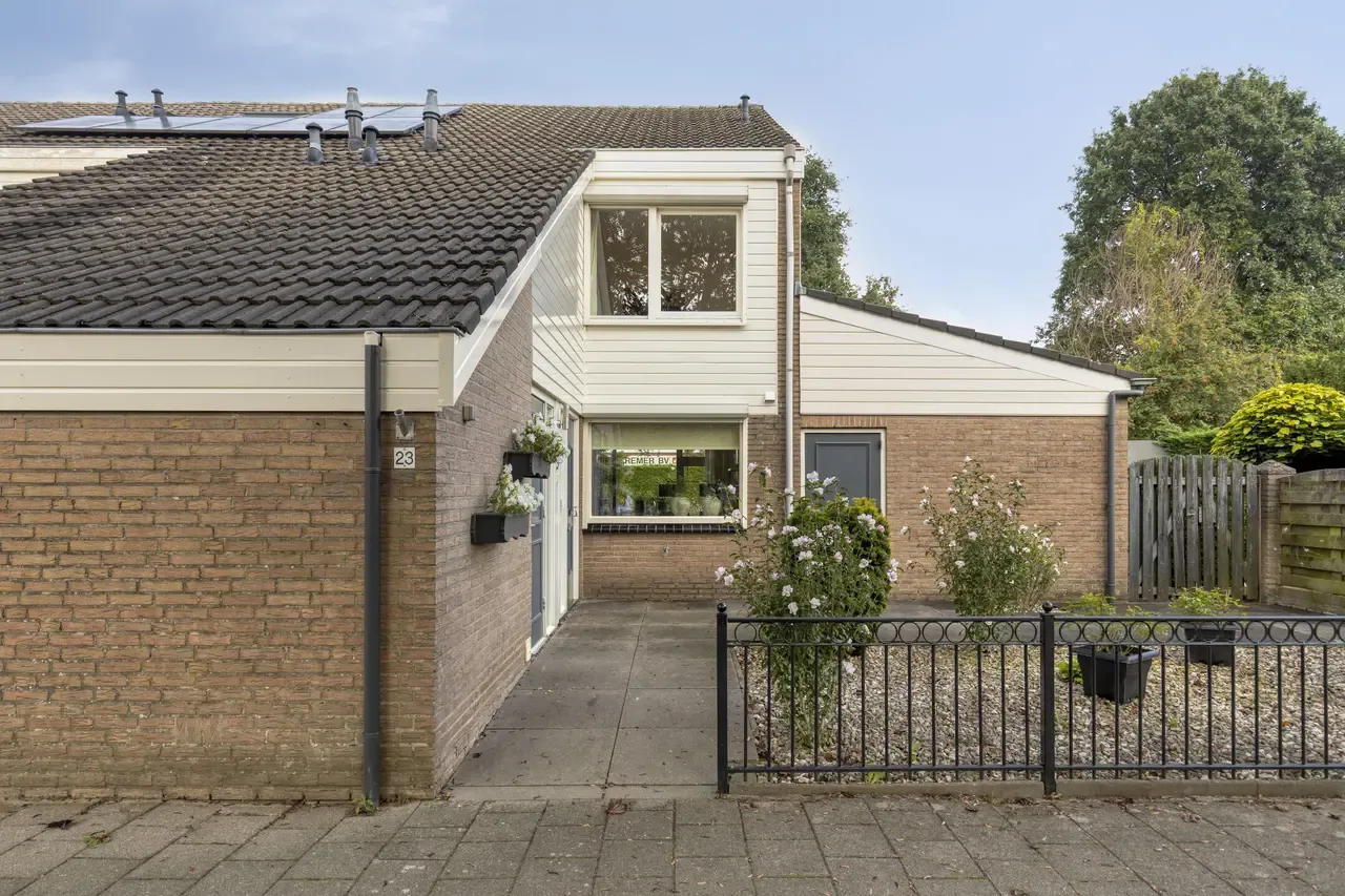 Hoekwoning te koop: De Kamp 23, 'S-Heerenberg