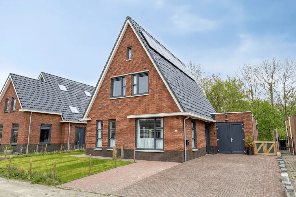 Vrijstaande woning te koop: De Kampen 25, Ingwierrum