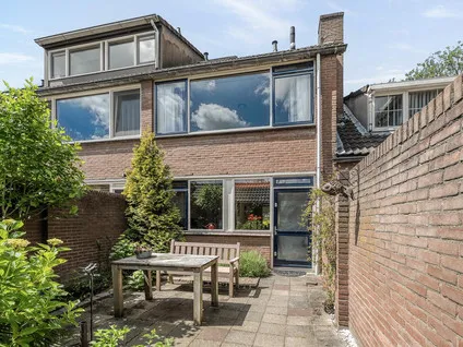 Tussenwoning te koop: De Kastanje 3, Tijsjesdijk Rhoon
