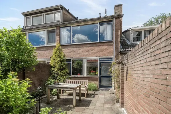 Tussenwoning te koop: De Kastanje 3, Tijsjesdijk Rhoon
