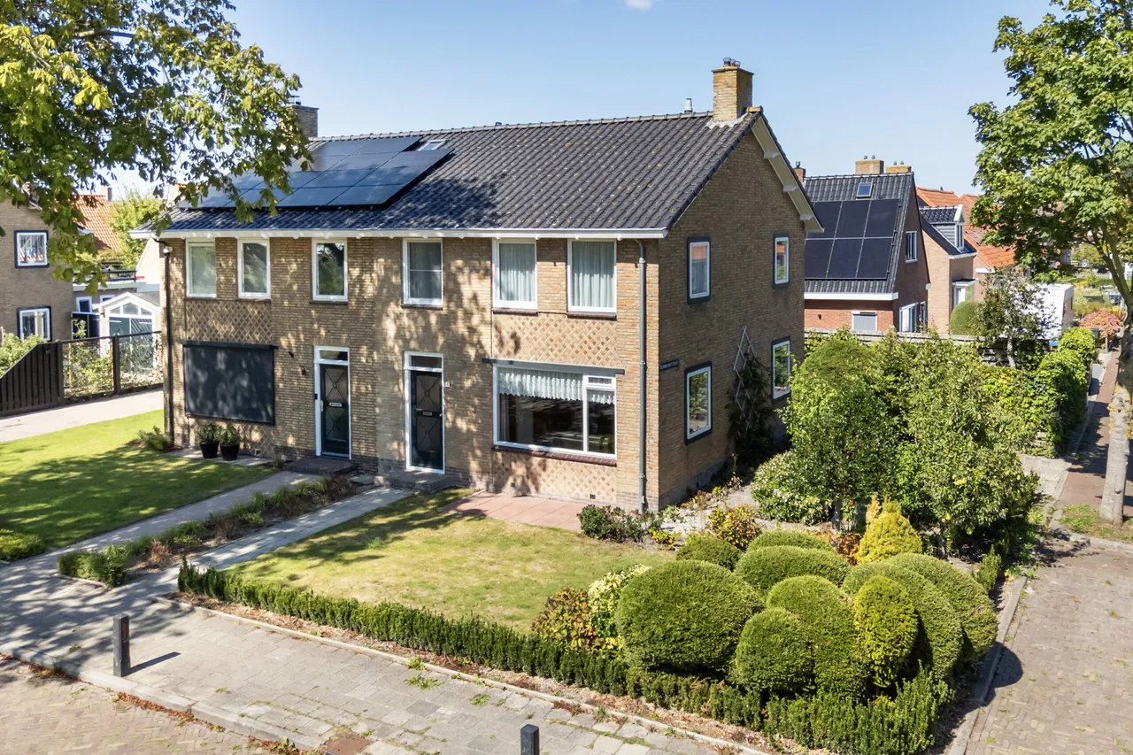 Twee-onder-één-kap te koop: de Kempenaerstraat 41, St.-Annaparochie