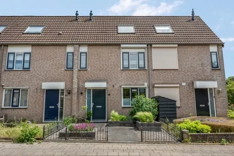 Tussenwoning te koop: De Kievit 4, Het Bosje Elst (Ut)