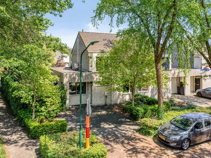 Hoekwoning te koop: De Klaver 1, Graanbuurt Heesch