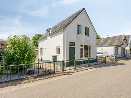 Vrijstaande woning te koop: De Koeldert 13, Waardenburg Waardenburg