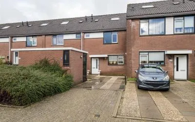 Tussenwoning te koop: de Kogge 123, Elzenpas Tiel
